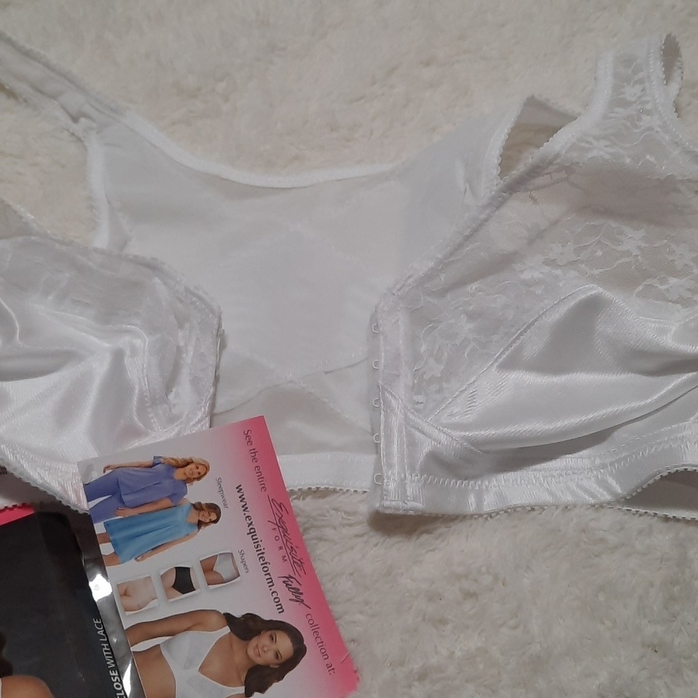 Exquisite Form Bra - Picture 3 of 6